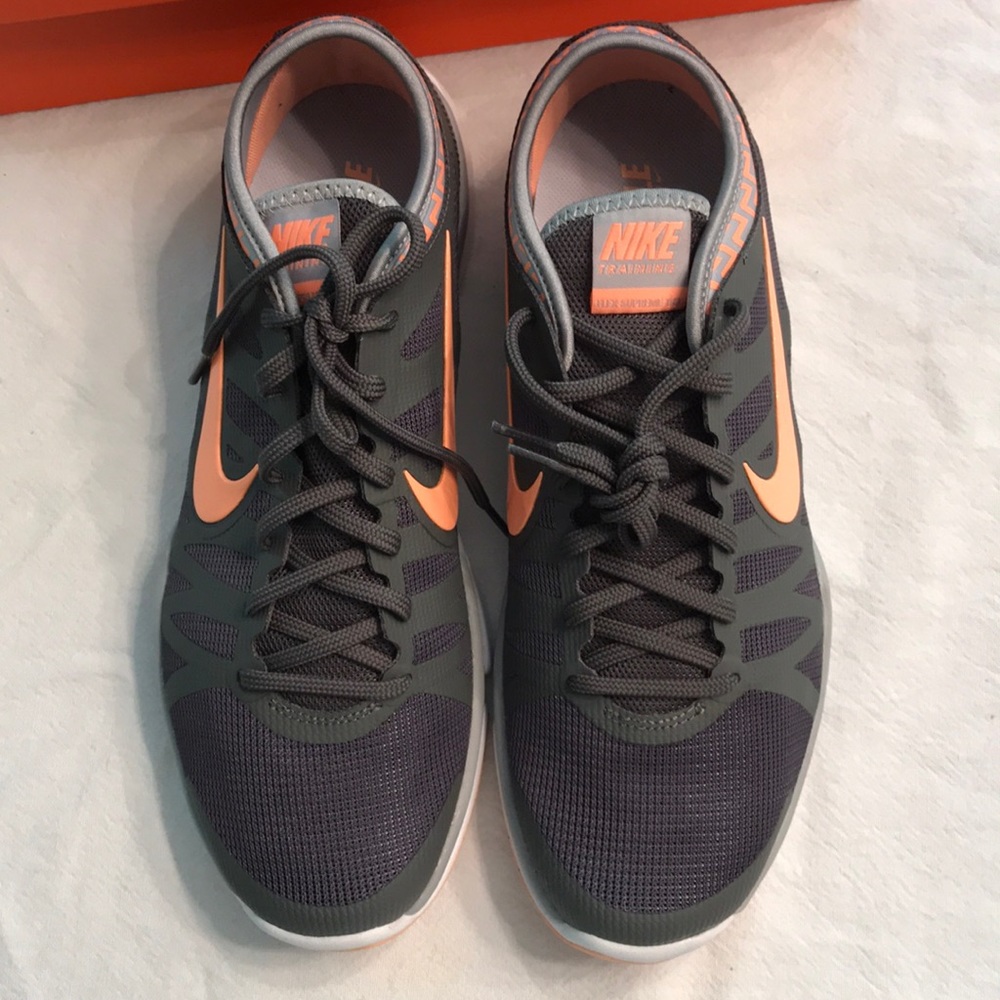 Nike Flex Supreme sz 11 coral NWT